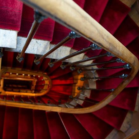 Hotel Restaurant Des Remparts Шомон Экстерьер фото